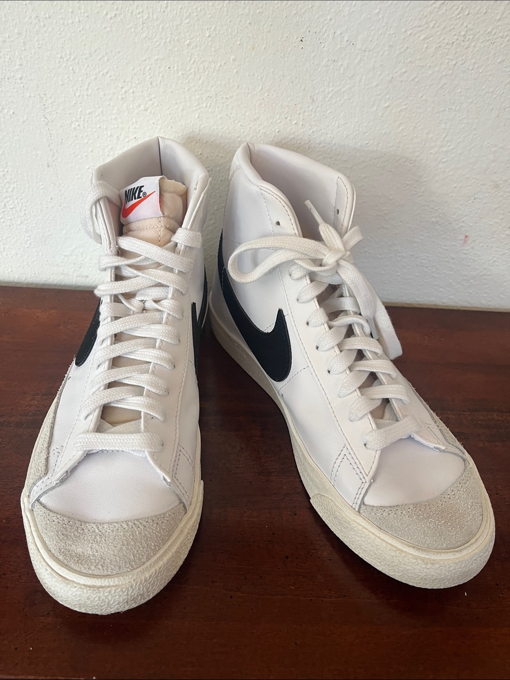 Nike Women’s Blazer Mid 77 White & Black High-Top Sneakers Size 8.5